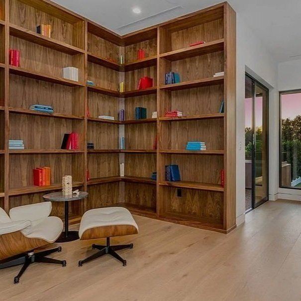 Built-in oak library